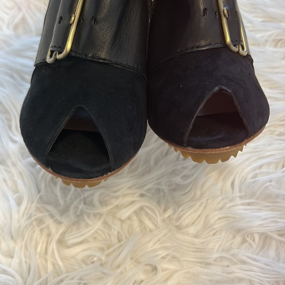 L.A.M.B. Black Suede Leather Peep Toe Pumps - Picture 5 of 10